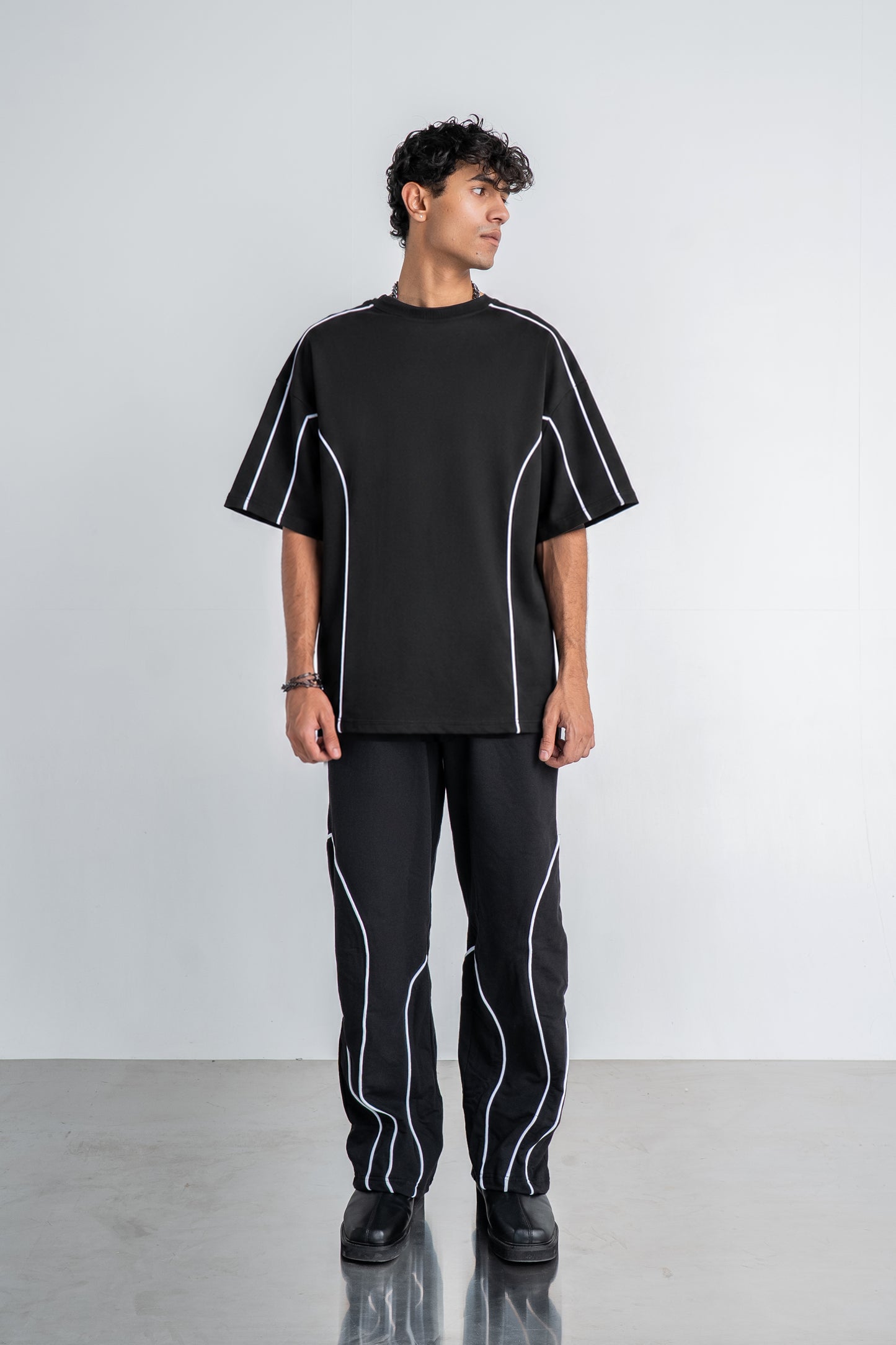 Piping Black T-shirt