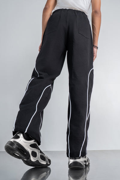 Spiral Piping Black Sweatpant