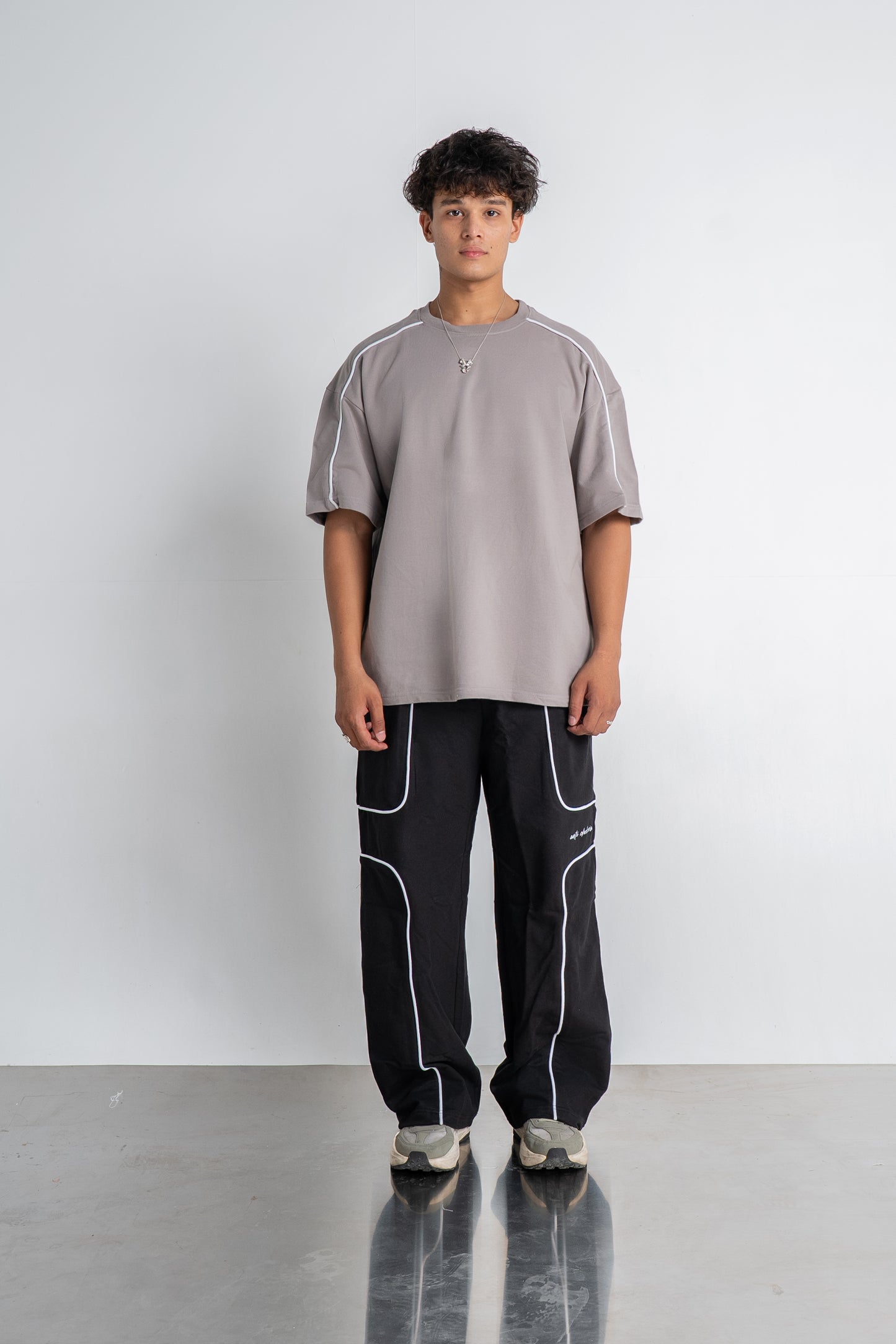 Piping Stone Grey T-shirt