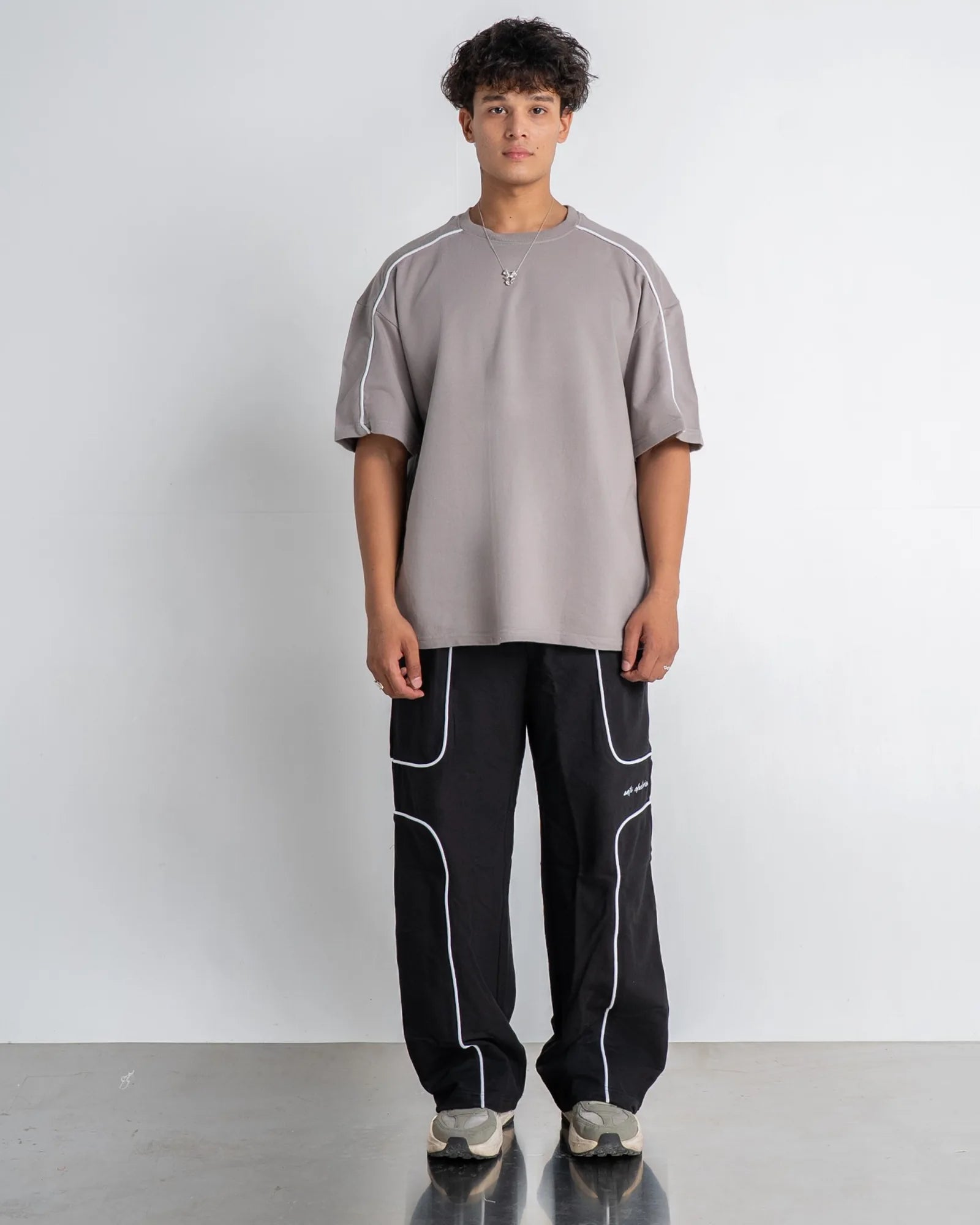 Piping Stone Grey T-shirt
